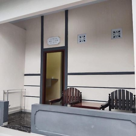 Hotel Lestari Gilimanuk Kültér fotó