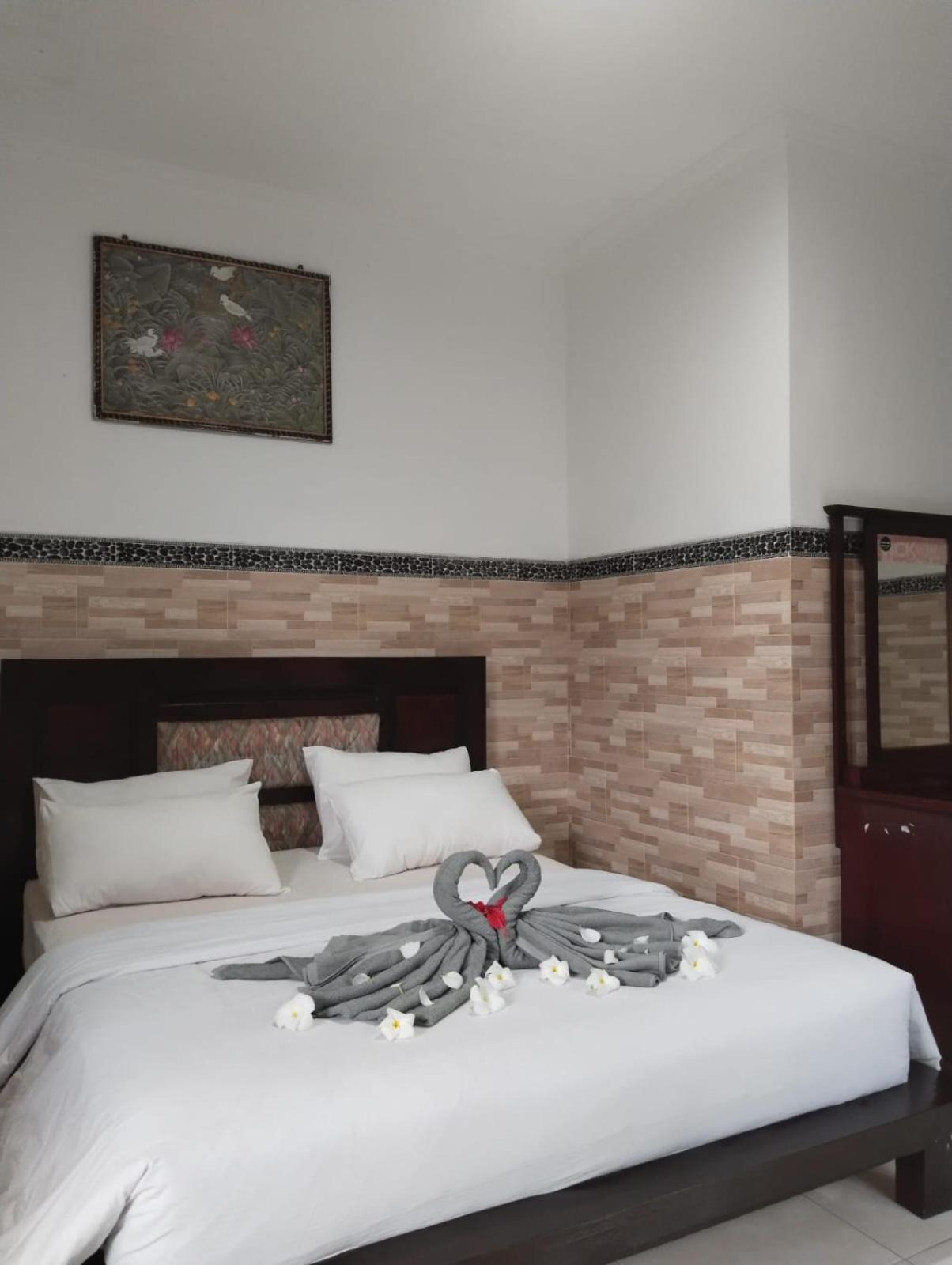 Hotel Lestari Gilimanuk Kültér fotó